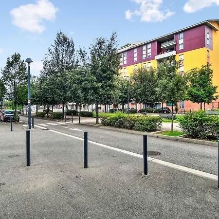Quiet With Private Parking, Close Subway Apartmán